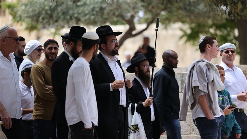 İsrail mahkemesinden, Yahudilerin Mescid-i Aksa’daki ‘yüksek sesle ibadetine’ onay