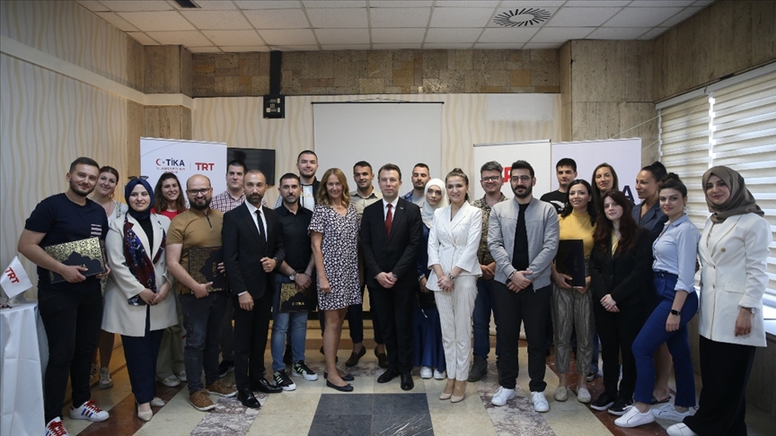 TİKA ve TRT’nin yeni medya temel habercilik eğitim programı Belgrad’da tamamlandı