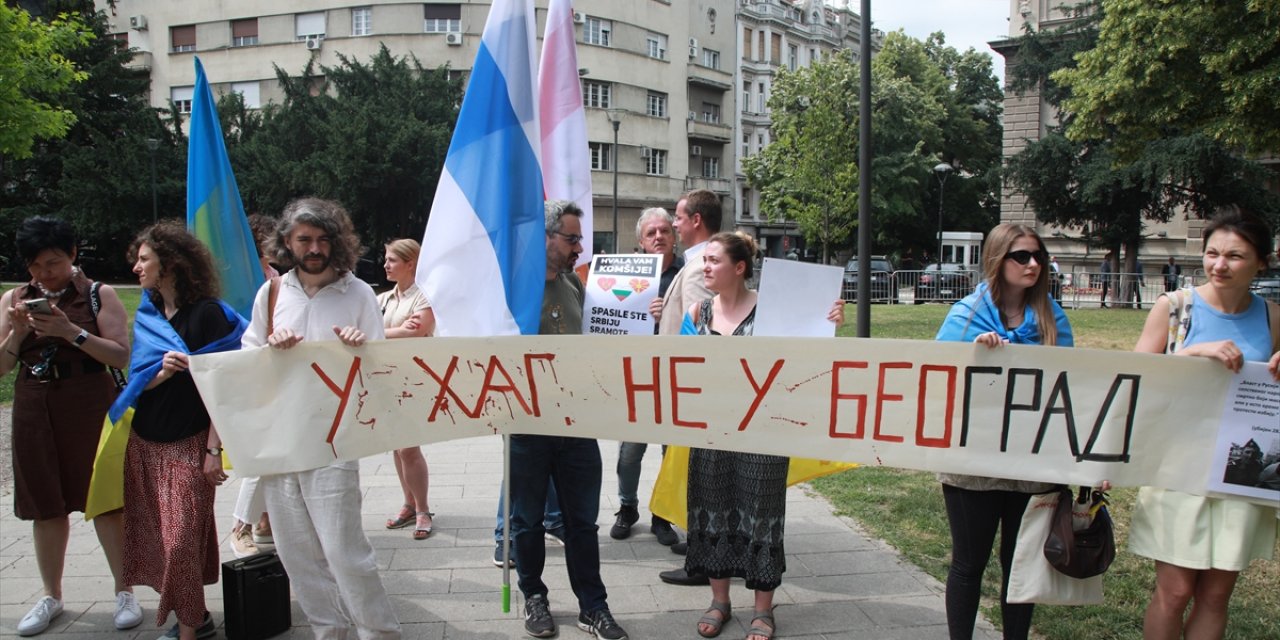 Sırbistan’da savaş karşıtı protesto düzenlendi