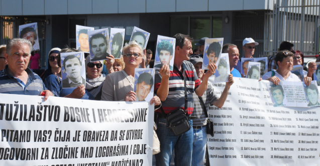 Bosna Savaşı’ndan bu yana yakınları bulunamayan aileler gösteri düzenledi