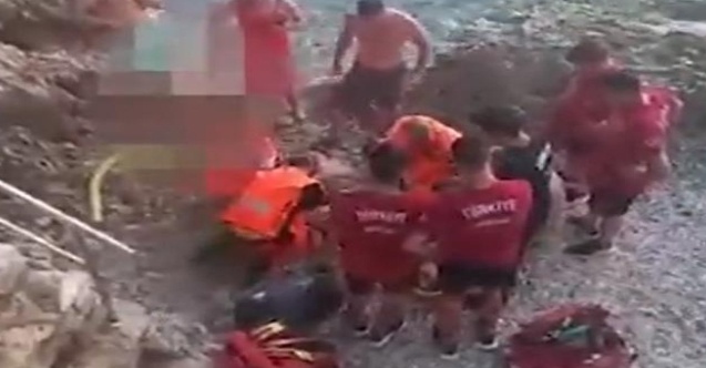 Hırvatistan’da bulunan Türkiye Futsal U19 Milli Takımı boğulmak üzere olan adamın hayatını kurtardı