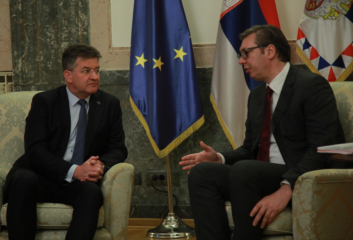 Vucic, AB Belgrad-Priştine Diyaloğu Özel Temsilcisi ile görüştü