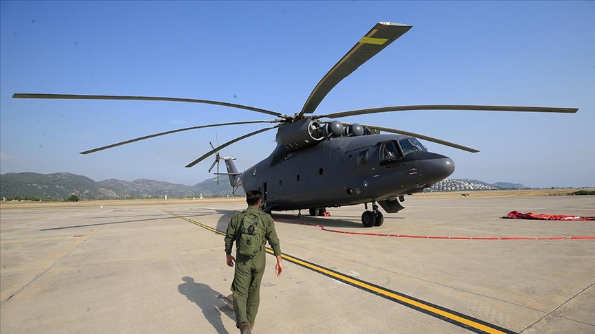 Dünyanın en büyük helikopterlerinden Mi26 Marmaris’te yangınla mücadele ediyor