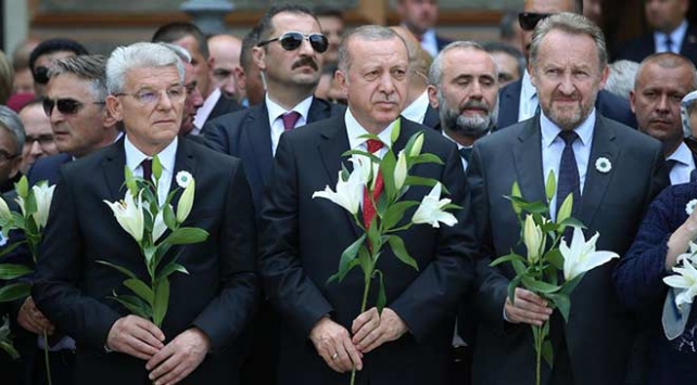 Erdoğan: “Soykırımın unutulmasına ve unutturulmasına izin vermeyeceğiz”