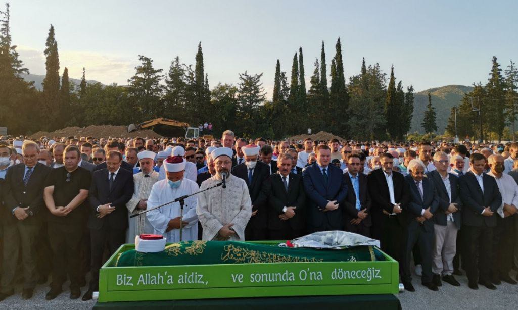 Merhum İskeçe Müftüsü Ahmet Mete’nin cenaze törenine K. Makedonya’dan katılım