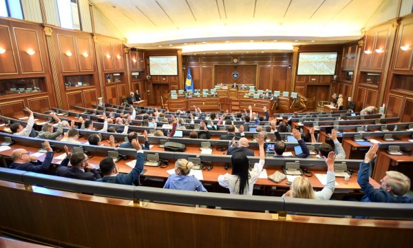 Kosova Meclisi, MCC ile 236 milyonluk anlaşmayı onayladı￼