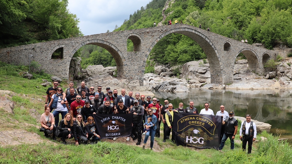 Bulgaristan, Yunanistan ve Türkiye’den motosikletçiler Şeytan Köprüsü’nü ziyaret etti