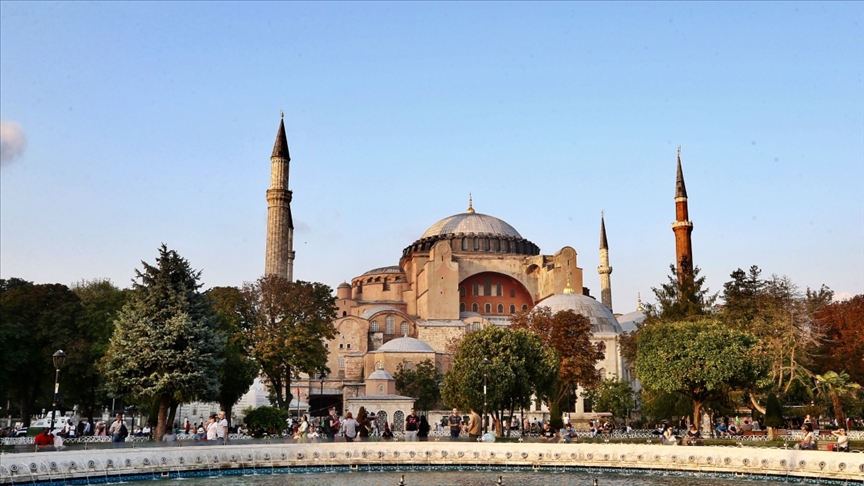 İstanbul’u 6 ayda 6 milyon 755 bin yabancı turist ziyaret etti