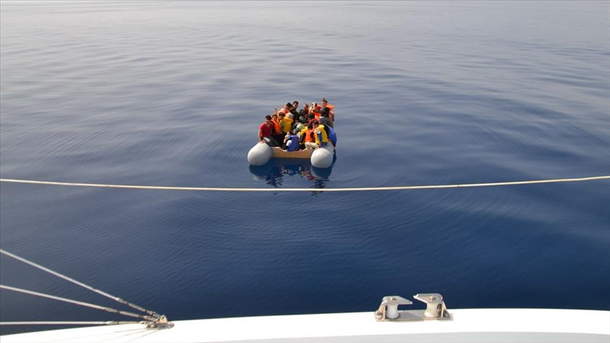 “Frontex, sığınmacıların Türk karasularına geri itilmesinde Yunanistan ile iş birliği yapıyor” iddiası