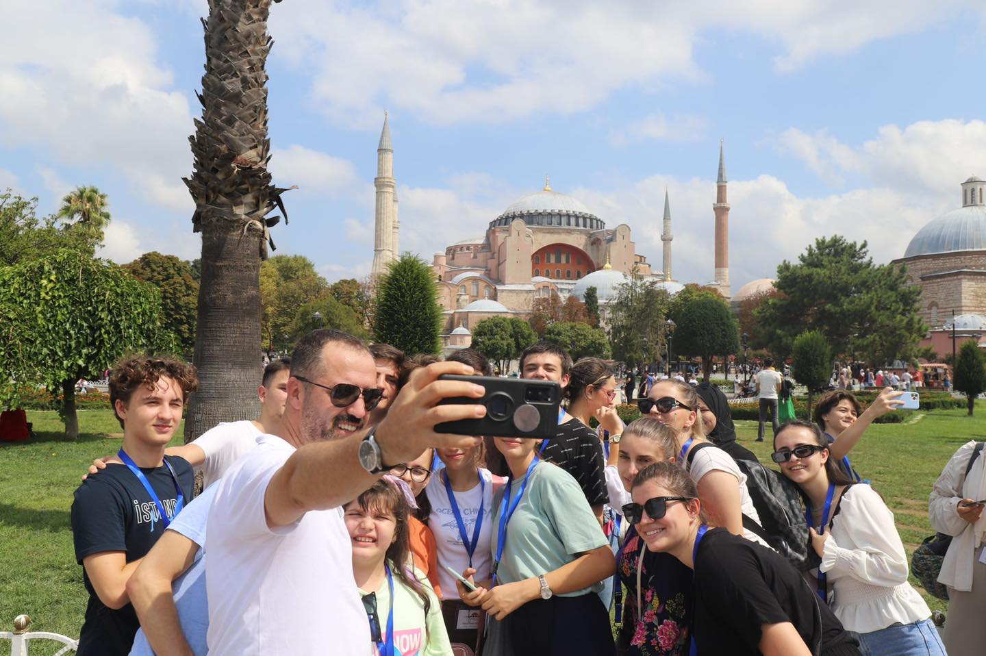 Köprü Derneği lise ve üniversite öğrencilerine Türkiye gezisi düzenliyor