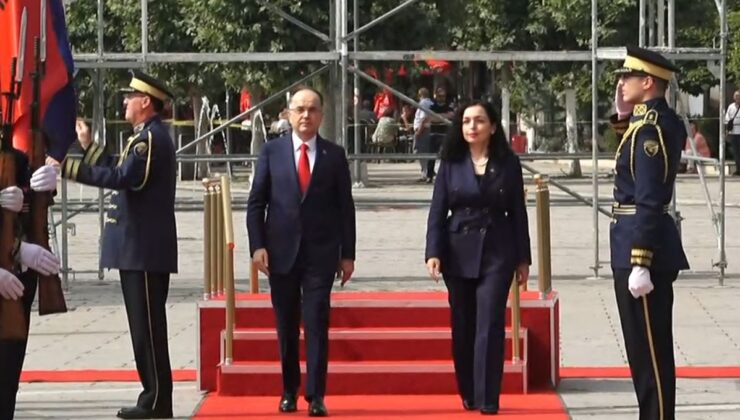 Arnavutluk’un yeni cumhurbaşkanı Begaj, Priştine’de devlet töreniyle karşılandı￼