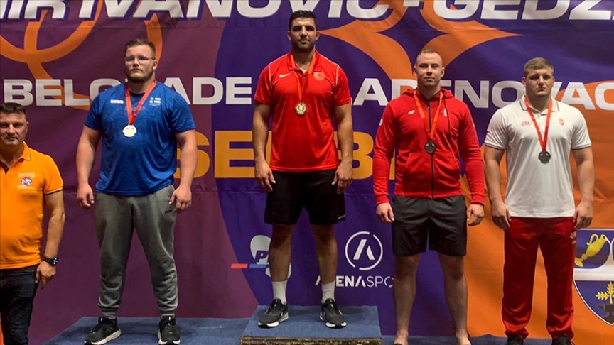 Grekoromen Türk güreşçiler, Sırbistan’dan 7 madalyayla dönüyor