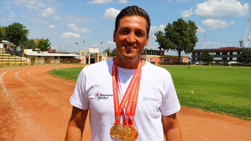 Atletizmde 3 altın madalya kazanan tenis antrenörü, Balkan Şampiyonası’na odaklandı