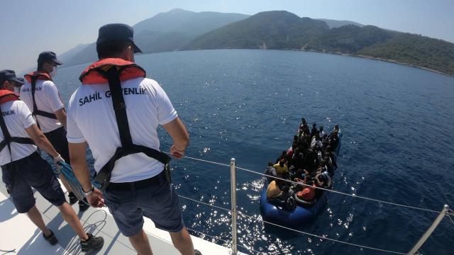 Yunanistan’ın geri ittiği 45 düzensiz göçmen kurtarıldı
