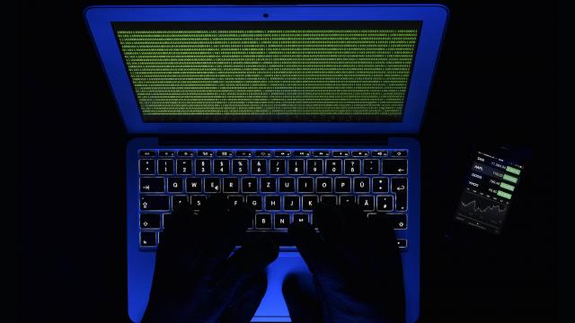 Arnavutluk’ta siber saldırı: Verilerin 900 dolar karşılığında paylaşılması teklif ediliyor
