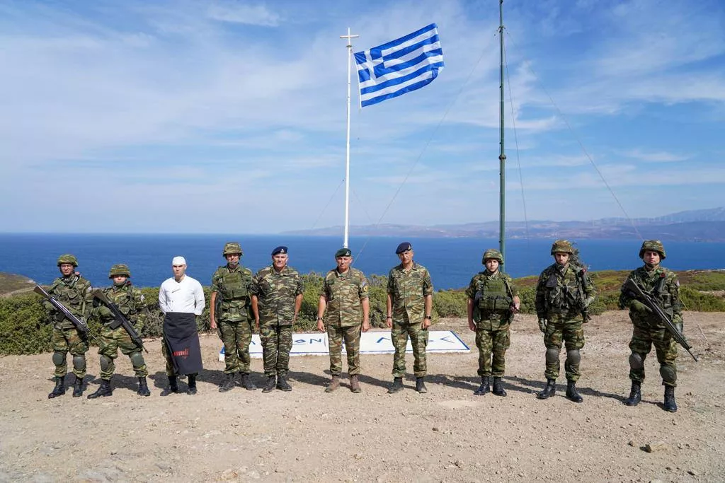 Yunanistan Genelkurmay Başkanı Konstantinos Floros’tan Sakız Adası provokasyonu