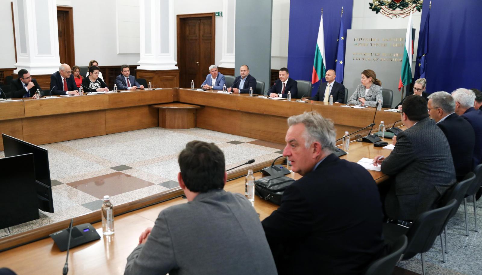 Bulgaristan Hükümeti, haneler ve işletmelere adil bir enerji tazminatı için yasal çözüm önerdi