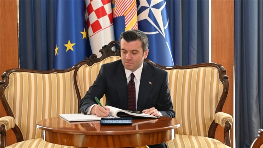 Türkiye’nin Zagreb Büyükelçisi Kıran, güven mektubunu Hırvatistan Cumhurbaşkanı’na sundu