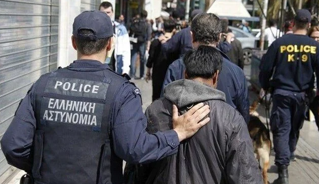 Yunanistan’da polis, hapishanelerdeki göçmen kaçakçılığı çetesini ortaya çıkardı