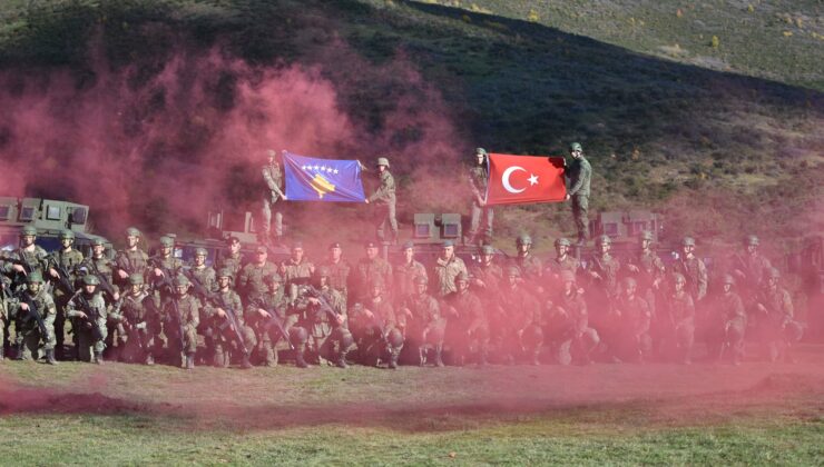 Türk ordusundan FSK mensuplarına eğitim￼