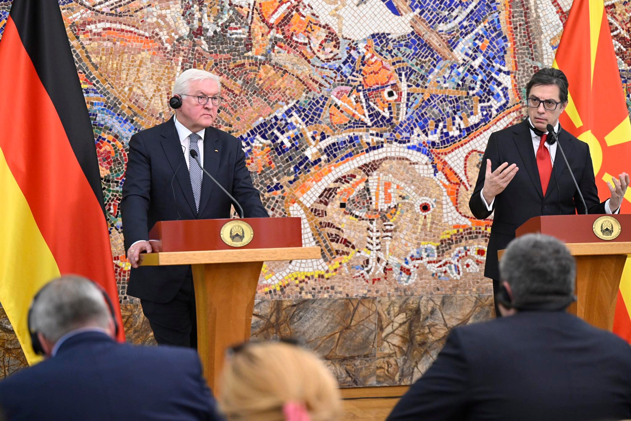 K. Makedonya ve Almanya cumhurbaşkanları ortak basın toplantısı düzenledi