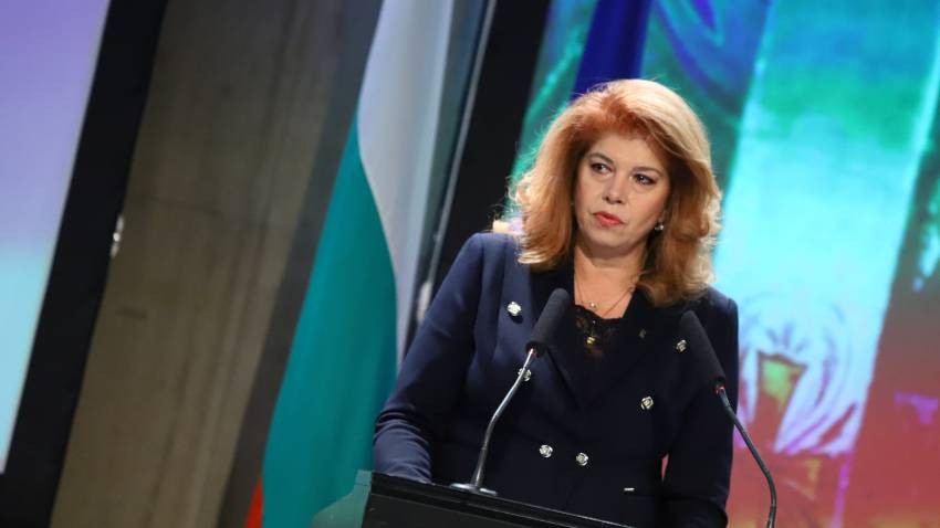 Bulgaristan Cumhurbaşkanı Yardımcısı Yotova: Bulgaristan, Romanya ve Hırvatistan, Schengen yolunda birleşmeli