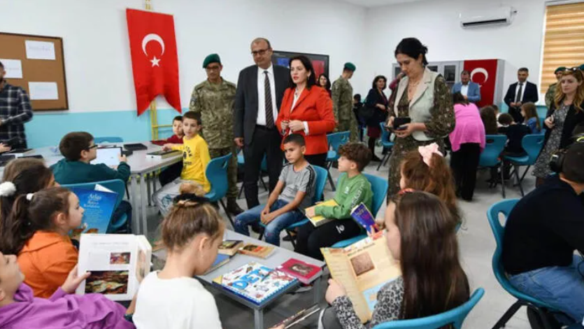 Türk askerinden Kosovalı öğrencilere sınıf desteği￼