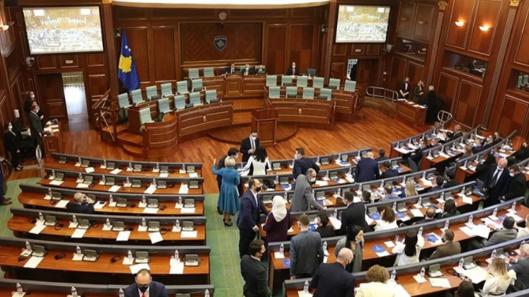 Kosova’da Sırp Listesinin yeni milletvekilleri yemin etti