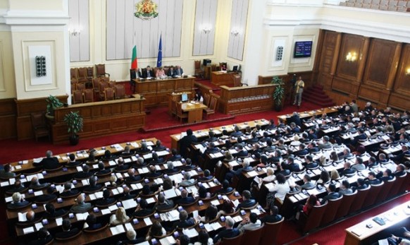 Bulgaristan Meclisi, Ukrayna’ya silah ve askeri yardım gönderme kararı aldı