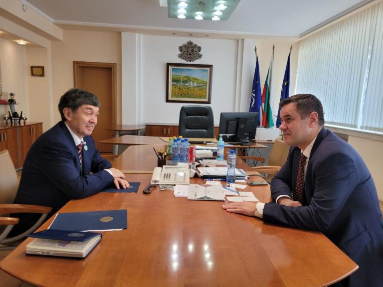 Bulgaristan ile Kazakistan arasındaki ekonomik iş birliğini etkinleştirme olasılıkları ele alındı