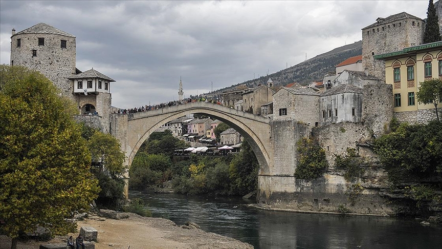 Mostar Köprüsü’nün yıkılışını “hafızalara kazıyan” kameraman o gün yaşananları unutamıyor