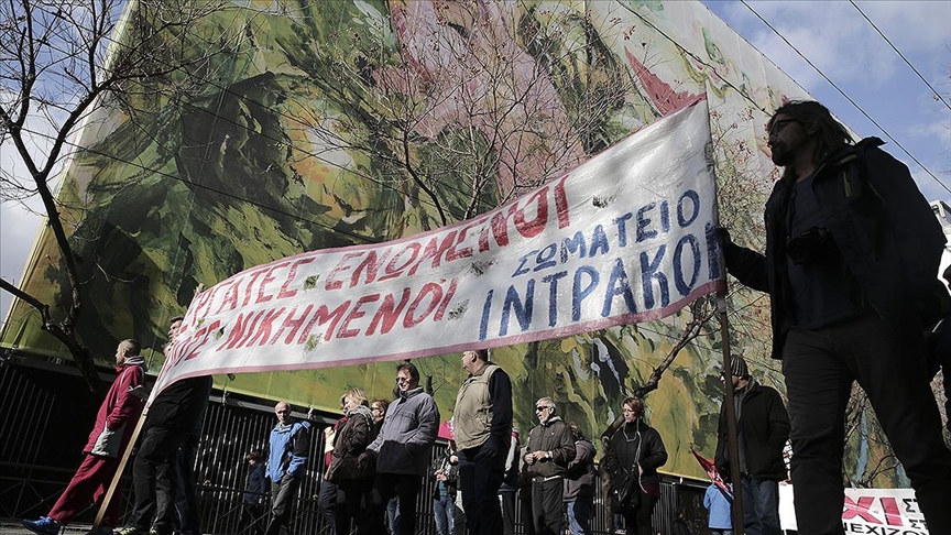 Yunanistan’da işçi ve memurlar 24 saatlik greve gitti