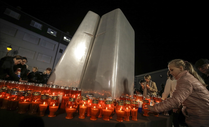 Hırvatistan’da Vukovar katliamının kurbanları anılıyor