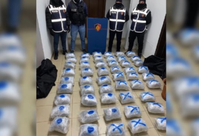Arnavutluk’ta Makedonya uyuşturucu pazarına girmesi beklenen uyuşturucu kaçakçılığı önlendi