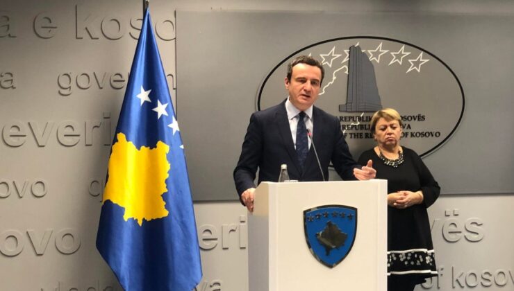 Kosova Başbakanı Kurti, barikatların kaldırılmasının yılbaşından sonra ele alınacağını söyledi