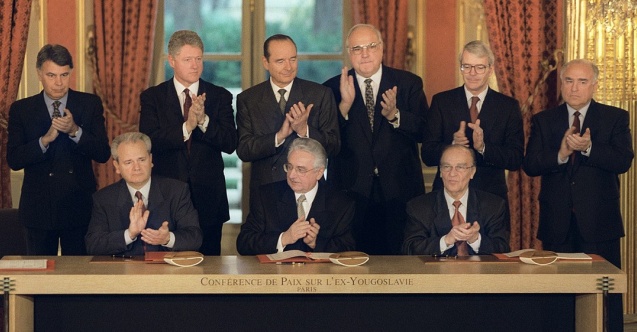 Bosna Savaşı’nı sonlandıran Dayton Barış Anlaşması 27 yıl önce bugün Paris’te imzalandı