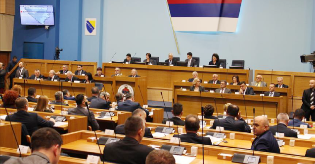 Bosna Hersek’in Sırp Cumhuriyeti entitesinde anayasaya aykırı taşınmaz mülk yasası kabul edildi
