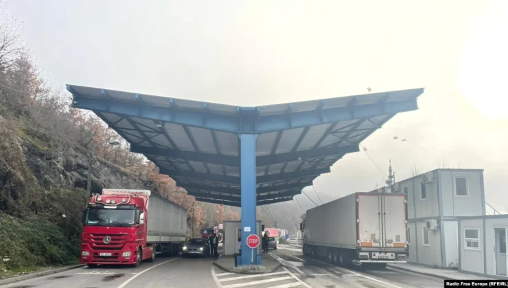 Kosova’nın kuzeyindeki Brnjak ve Jarinje sınır geçiş noktaları ulaşıma açıldı