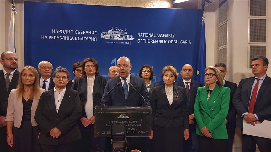 Bulgaristan’da Prof. Gabrovski’nin kabine taslağı parlamentoda güvenoyu alamadı