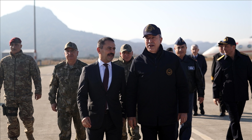 Türkiye Milli Savunma Bakanı Akar ve TSK komuta kademesi Gökçeada’yı ziyaret etti