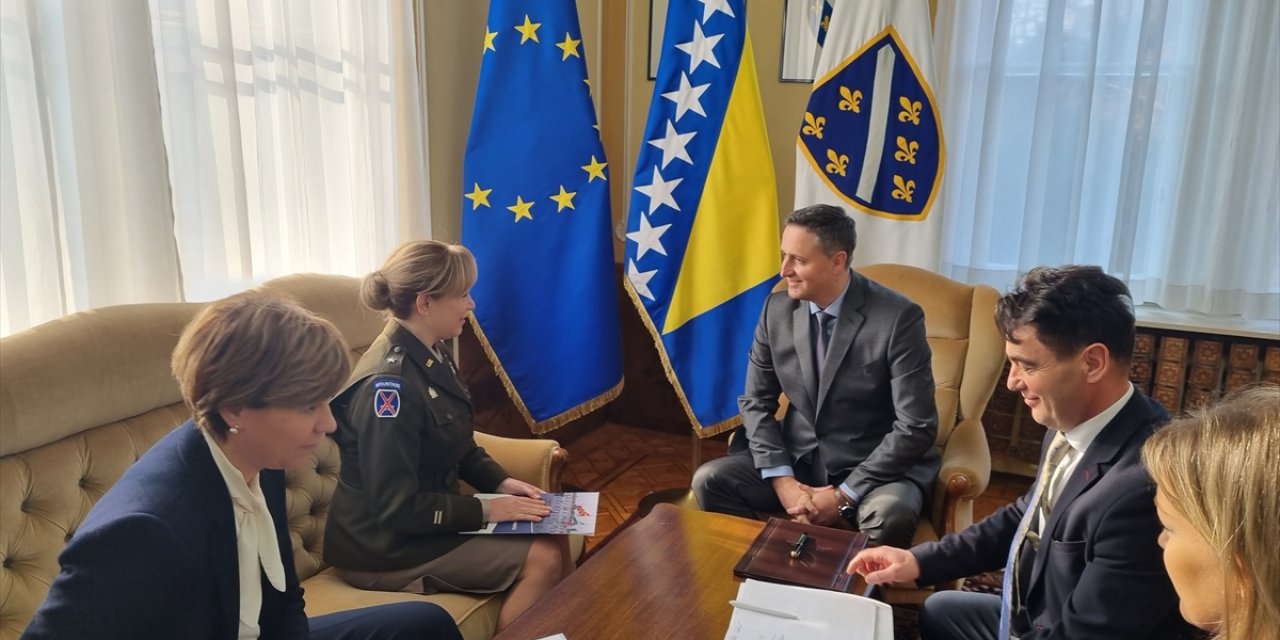 Bosna Hersek Devlet Başkanlığı Konseyi Boşnak üyesi Becirovic, NATO Temsilcisini kabul etti