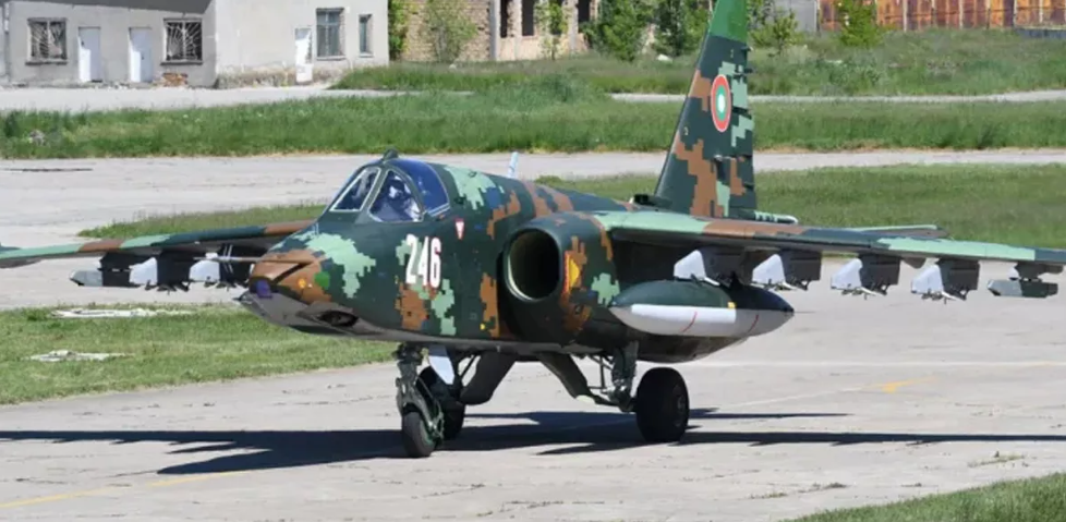 Bulgaristan, Ukrayna’ya 14 Su-25 savaş uçağı yollandığı haberini yalanladı