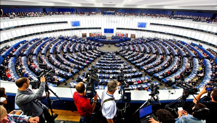 Von Cramon, Kosova hakkındaki taslak raporu Avrupa Parlamentosu’na sundu