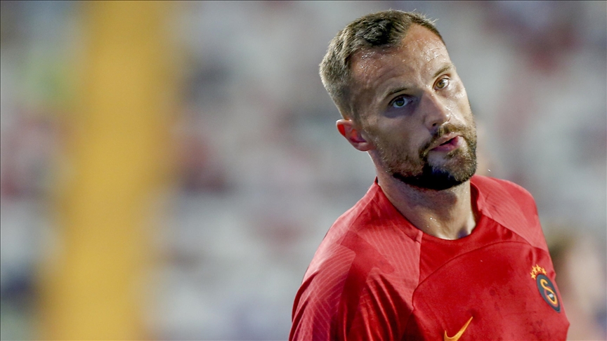 Galatasaray, Bosna Hersek asıllı futbolcu Seferovic ile yollarını ayırdı