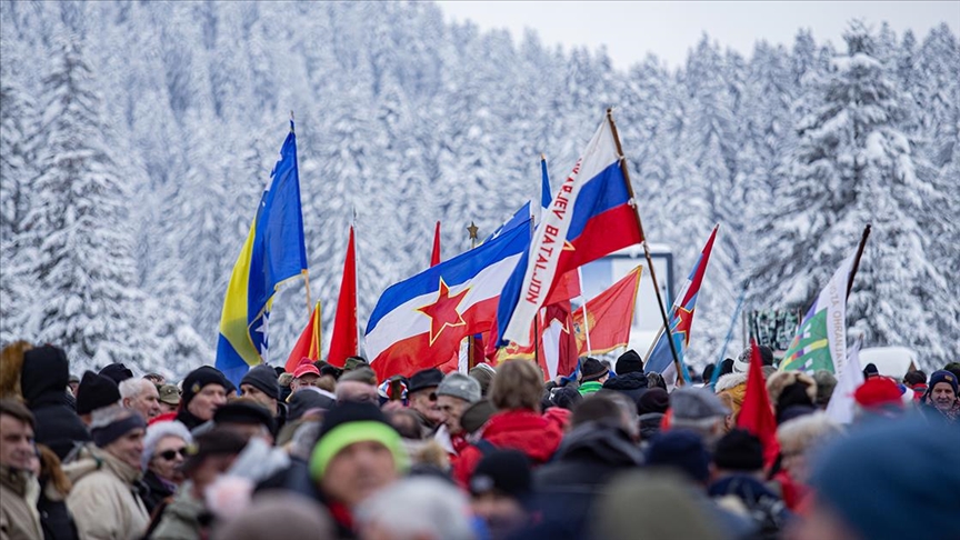 Bosna Hersek’teki geleneksel “İgman Yürüyüşü”ne binlerce kişi katıldı