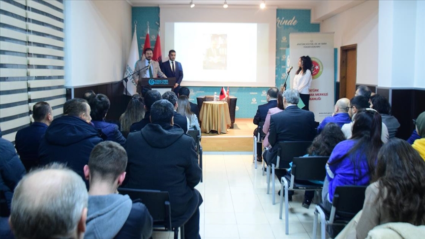 Türkiye-Arnavutluk Diplomatik İlişkilerinin 100. Yılında Kültür, Dil ve Tarih söyleşisi, Tiran’da yapıldı