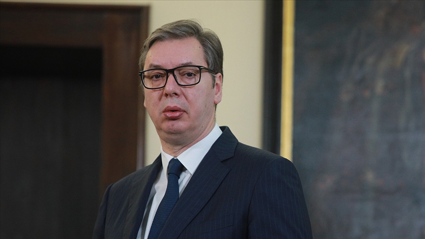 Sırp lider Vucic, ülke savunmasını güçlendirmek için orduya 5 bin kişi alınacağını söyledi