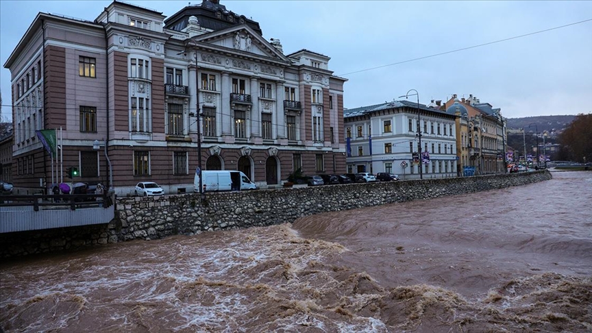 Bosna Hersek ve Sırbistan’da şiddetli yağışlar sele neden oldu