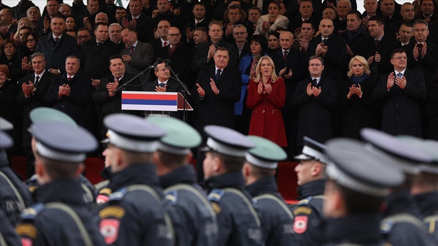 Bosna Hersek’te anayasaya aykırı olmasına rağmen “Sırp Cumhuriyeti günü” kutlandı