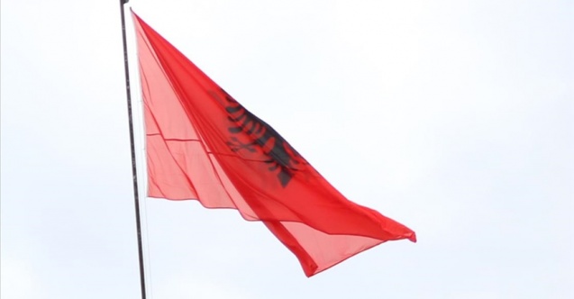 Arnavutluk Meclisinde, Başbakan Rama hakkındaki gensoru görüşülürken gerginlik yaşandı